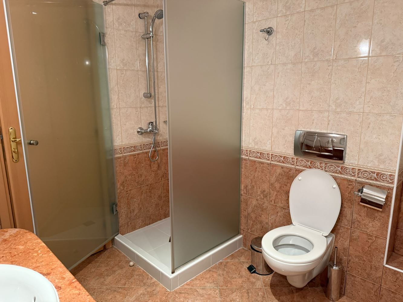 Geräumige Zweizimmerwohnung in erster Meereslinie in Pomorie