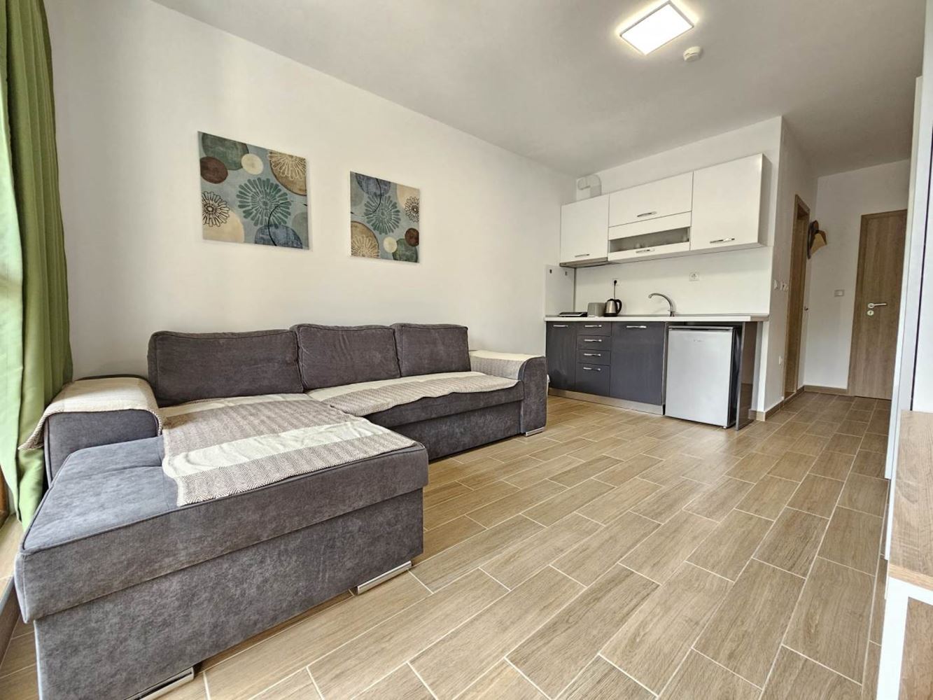 Studio mit Möbeln im Zentrum von Sonnenstrand – bezugsfertig oder als Investition
