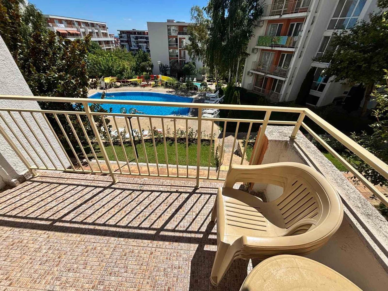 Wohnung mit wunderschönem Poolblick in Sveti Vlas – Ihr Ort für Erholung am Meer