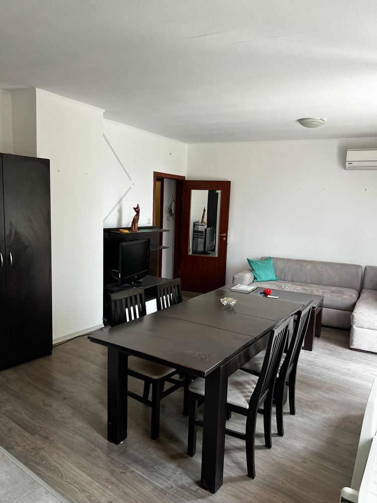 Die perfekte Ferieninvestition mit ausgezeichneter Lage – geräumige Wohnung 100 Meter vom Meer entfernt