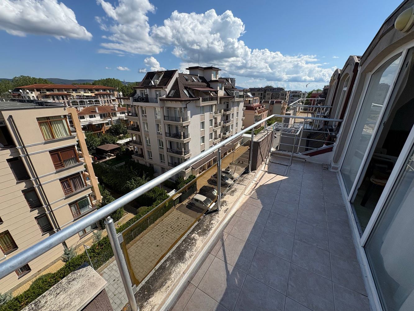 Ein-Zimmer-Wohnung mit Potenzial im grünsten Teil von Sonnenstrand