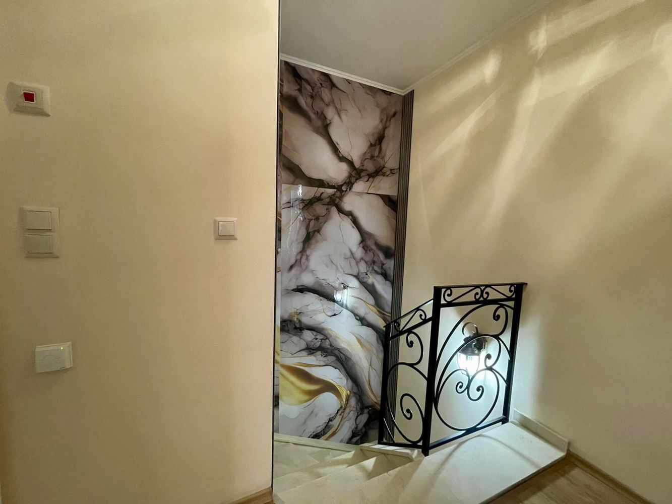 Luxuriöses Maisonette-Apartment mit Garten in Elite-Komplex – Komfort und Entspannung in Meeresnähe