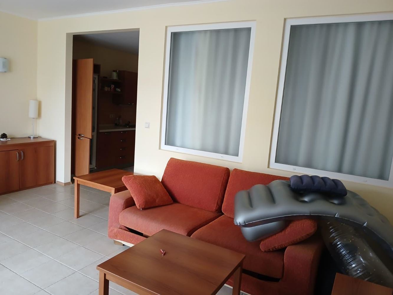 Attraktive Zwei-Zimmer-Wohnung in erster Meereslinie in Pomorie – Komfort, Swimmingpools und Spa-Angebote