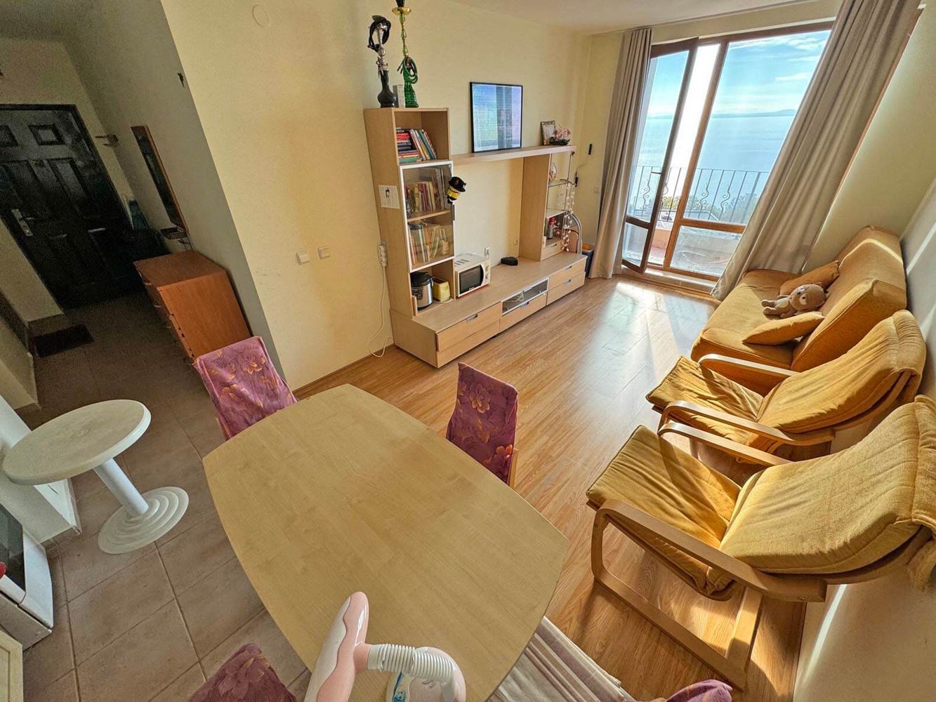 Geräumige 3-Zimmer-Wohnung mit Meer- und Bergpanorama – bezugsfertig