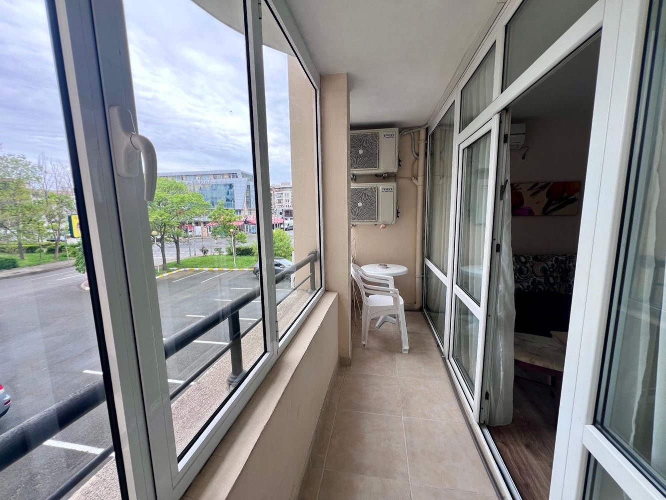 Zwei-Zimmer-Wohnung 300 Meter vom Meer entfernt in Sonnenstrand – ausgezeichnete Investition mit hohem Potenzial