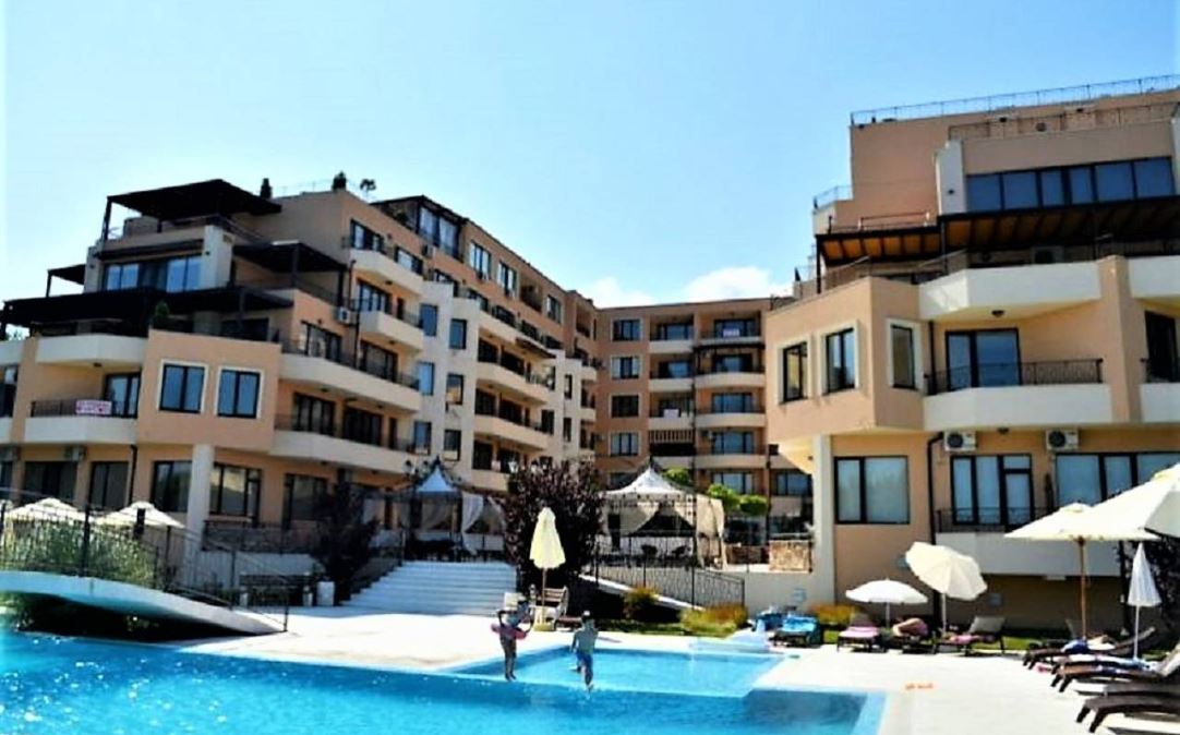 Zwei-Zimmer-Wohnung 50 Meter vom Strand in Ravda – modernes Gebäude, Komfort und ausgezeichnete Lage