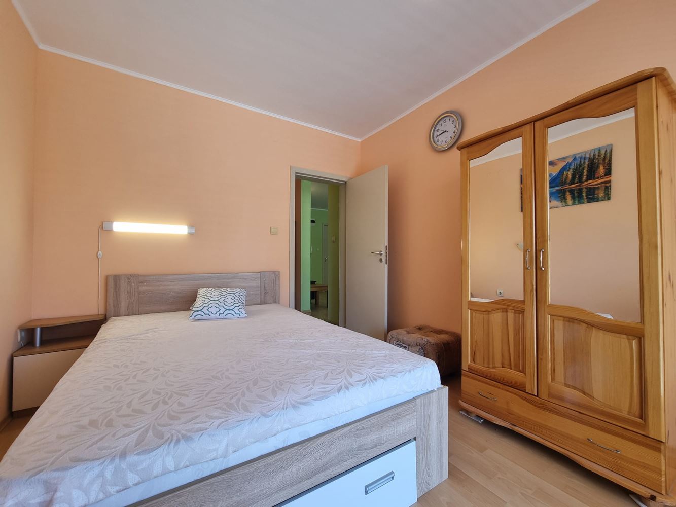 Möblierte Wohnung mit einem Schlafzimmer in Sunny Beach – funktionale Immobilie mit Ausstattung und niedriger Instandhaltungsgebühr