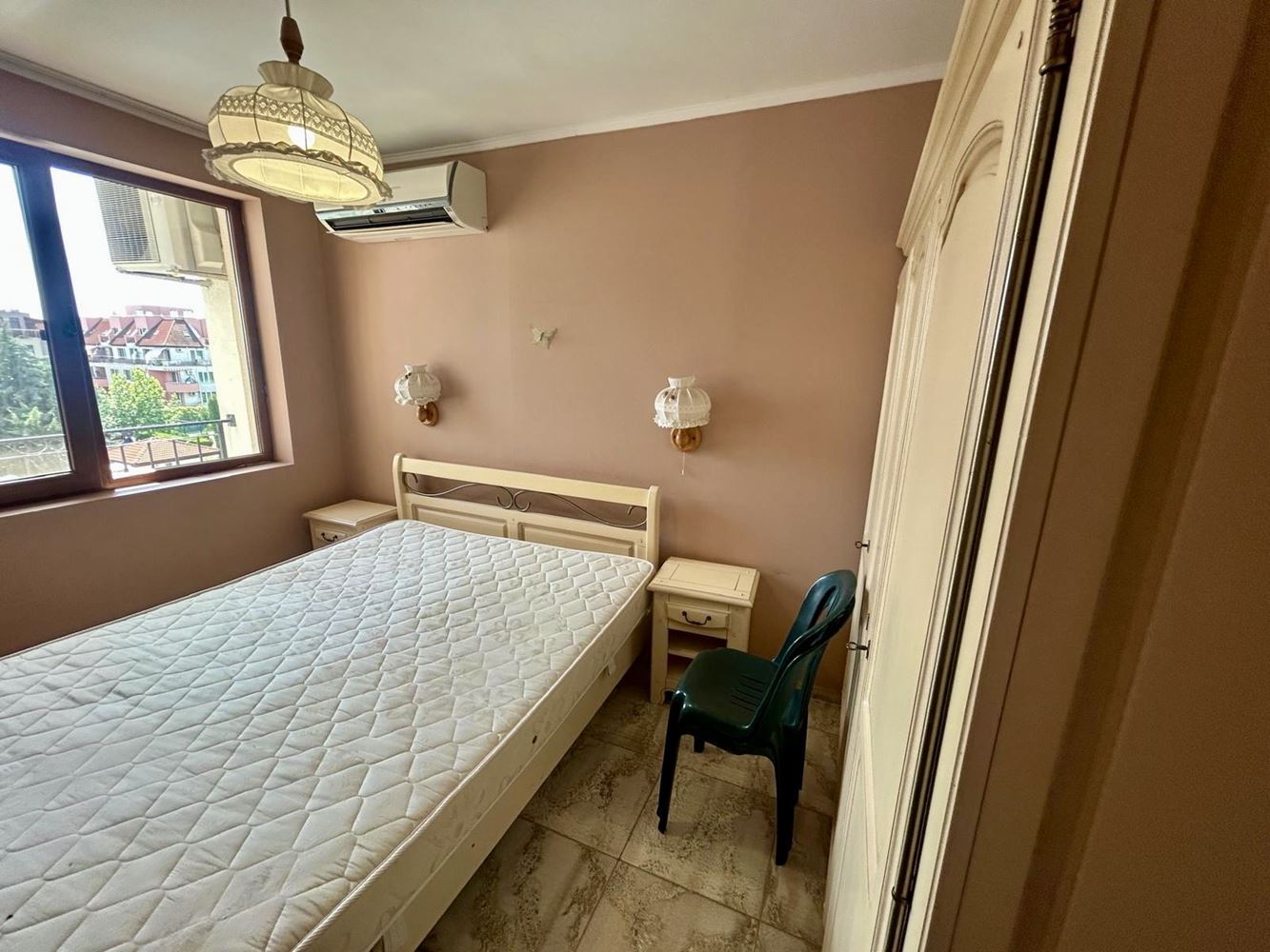 Großzügige 3-Zimmer-Wohnung mit zwei Schlafzimmern in Nessebar – zwei Terrassen und Möglichkeit für ein drittes Schlafzimmer