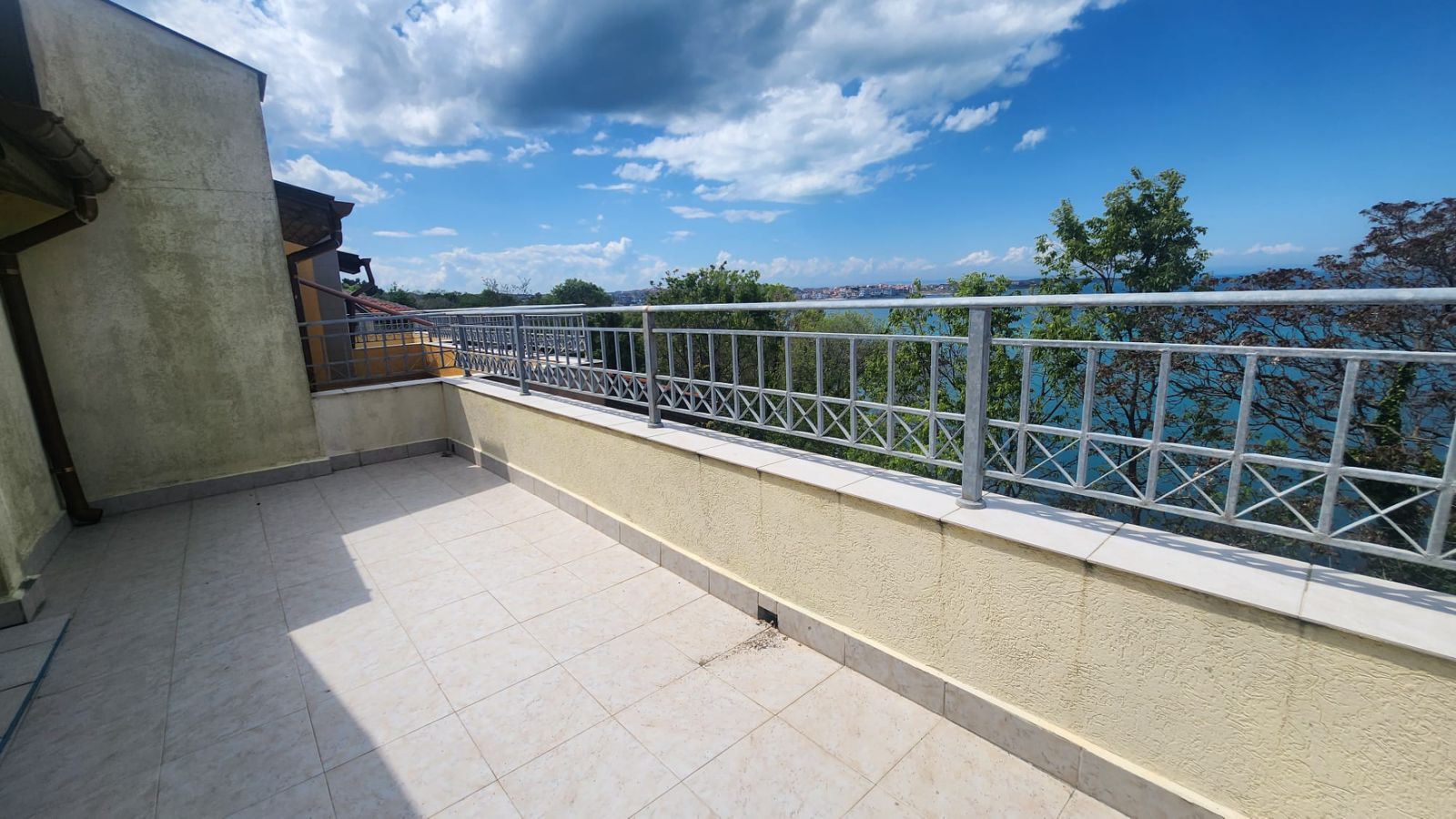 Maisonette in erster Meereslinie in Sosopol mit Panoramablick und Boutique-Lage