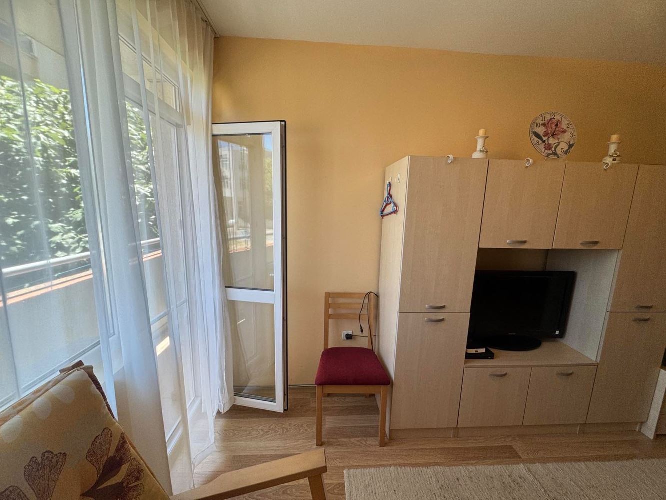 Wohnung mit einem Schlafzimmer in der Altstadt von Pomorie – vollständig möbliert, in einem Wohngebäude und bezugsfertig