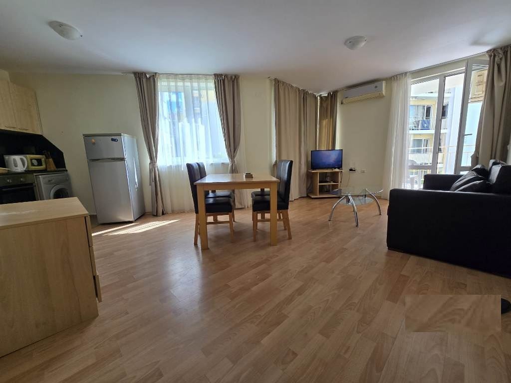 3-Zimmer-Wohnung in einer Wohnanlage mit umfangreicher Infrastruktur in Sveti Vlas