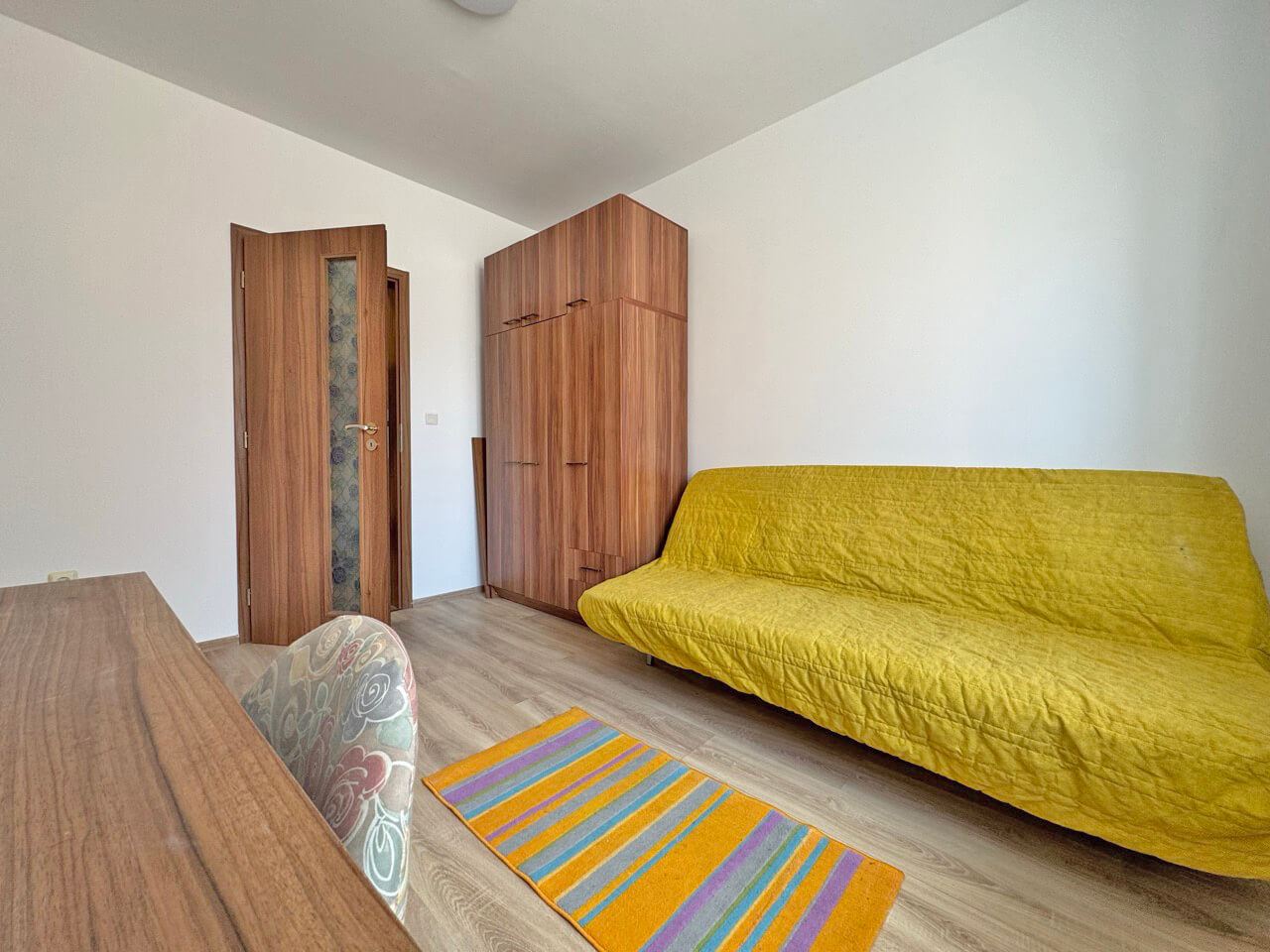 Geräumige Wohnung mit drei Schlafzimmern zum ganzjährigen Wohnen im Stadtviertel Cherno More, Nessebar