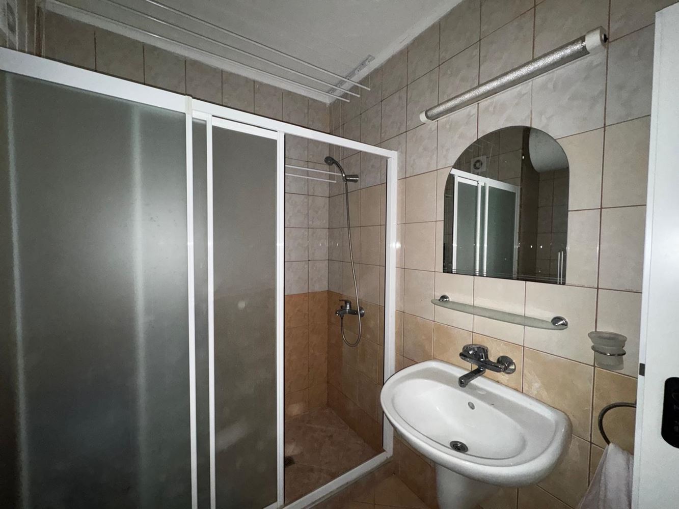 Geräumige Wohnung mit einem Schlafzimmer in Pomorie – mit großer Terrasse und ausgezeichnetem Investitionspotenzial