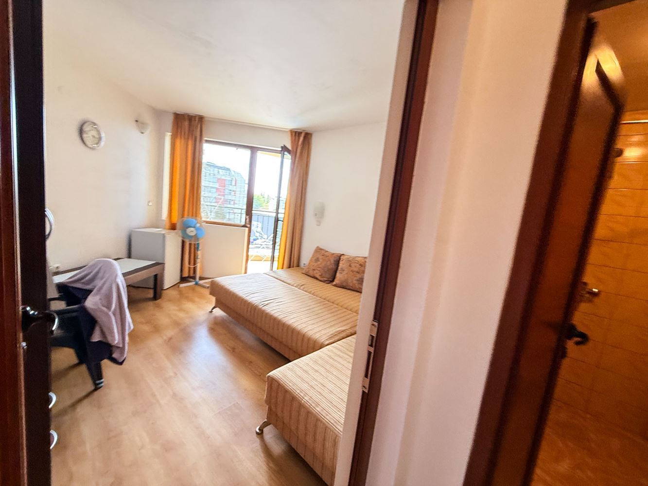Sonnenstrand: Gemütliche 2-Zimmer-Wohnung mit niedriger Wartungsgebühr