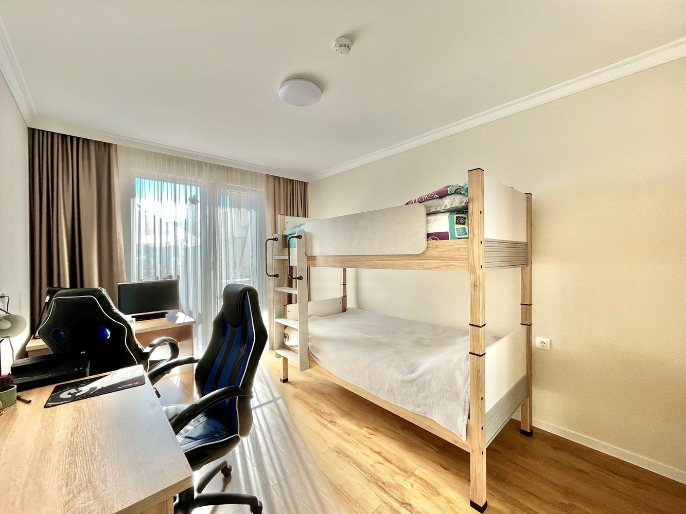 Luxuriöse Drei-Zimmer-Wohnung auf zwei Ebenen im Herzen von Rawda – Neubau mit Swimmingpool und Premium-Komfort
