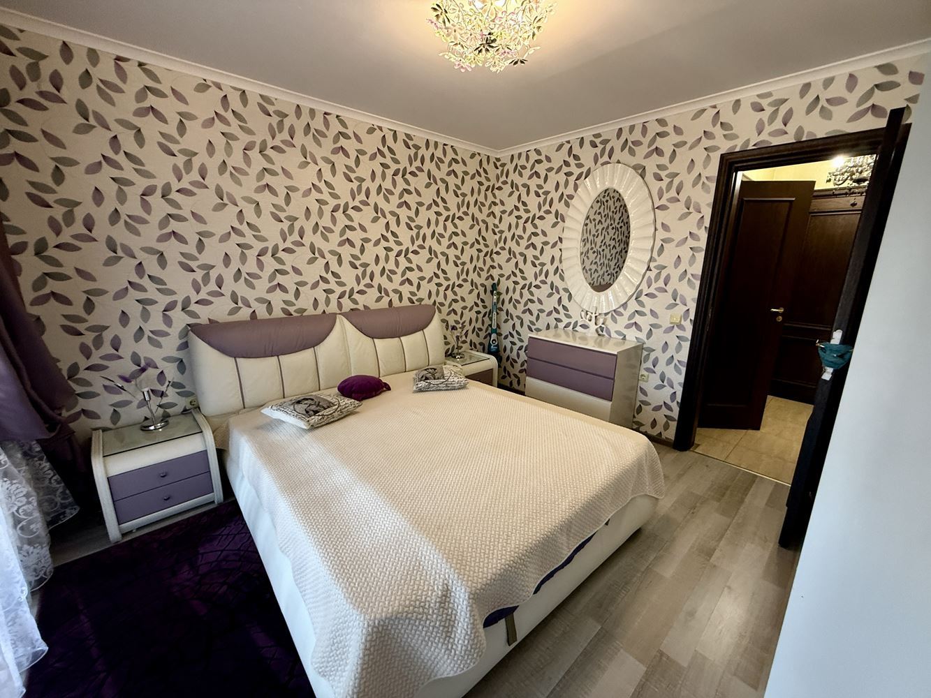 Wohnung in erster Meereslinie in Sveti Vlas – stilvolle Immobilie am Strand und am Yachthafen „Marina Dinevi“