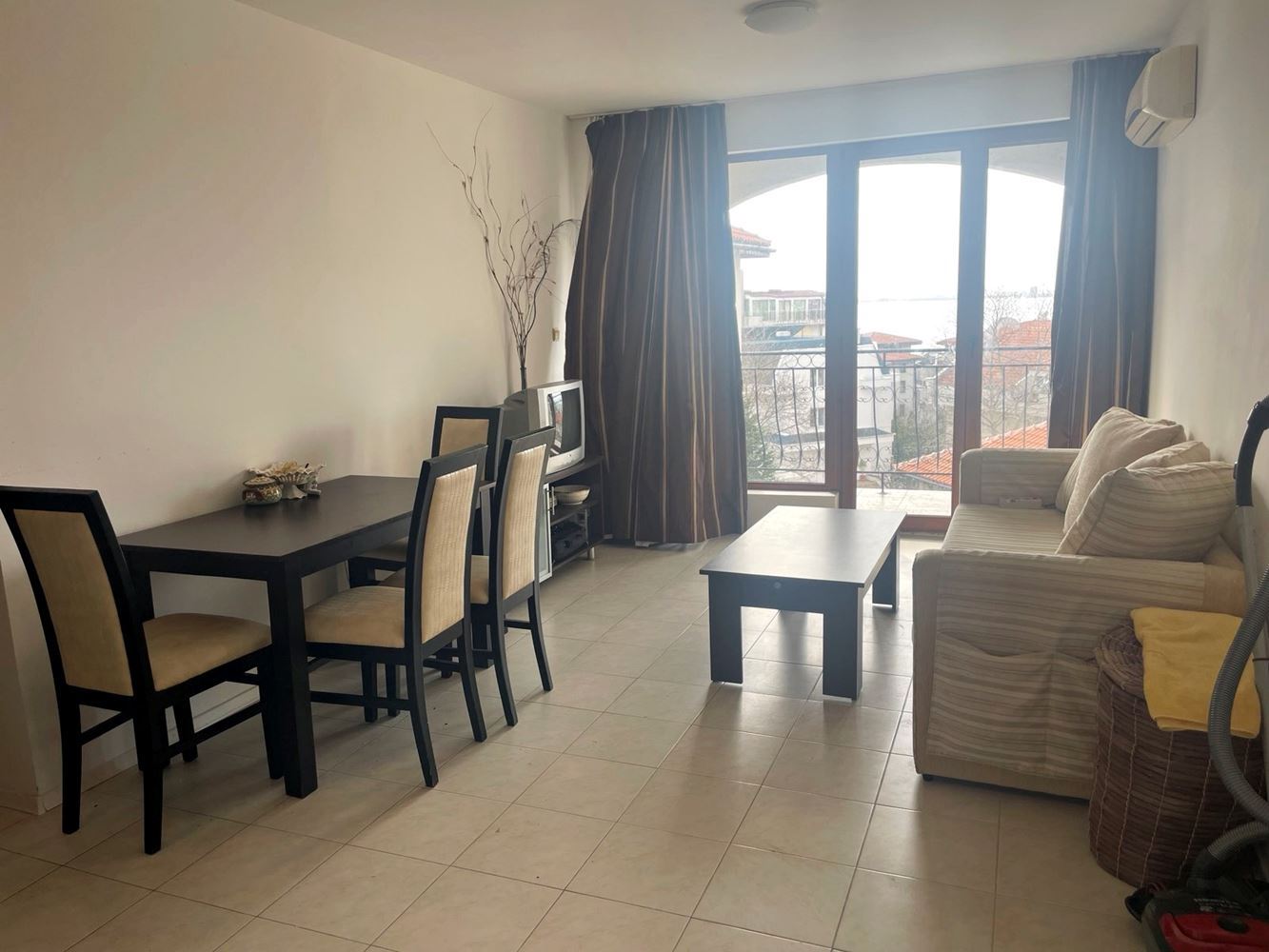 Zweizimmerwohnung mit Panoramameerblick in Sveti Vlas – Stil, Komfort und ausgezeichnete Investition
