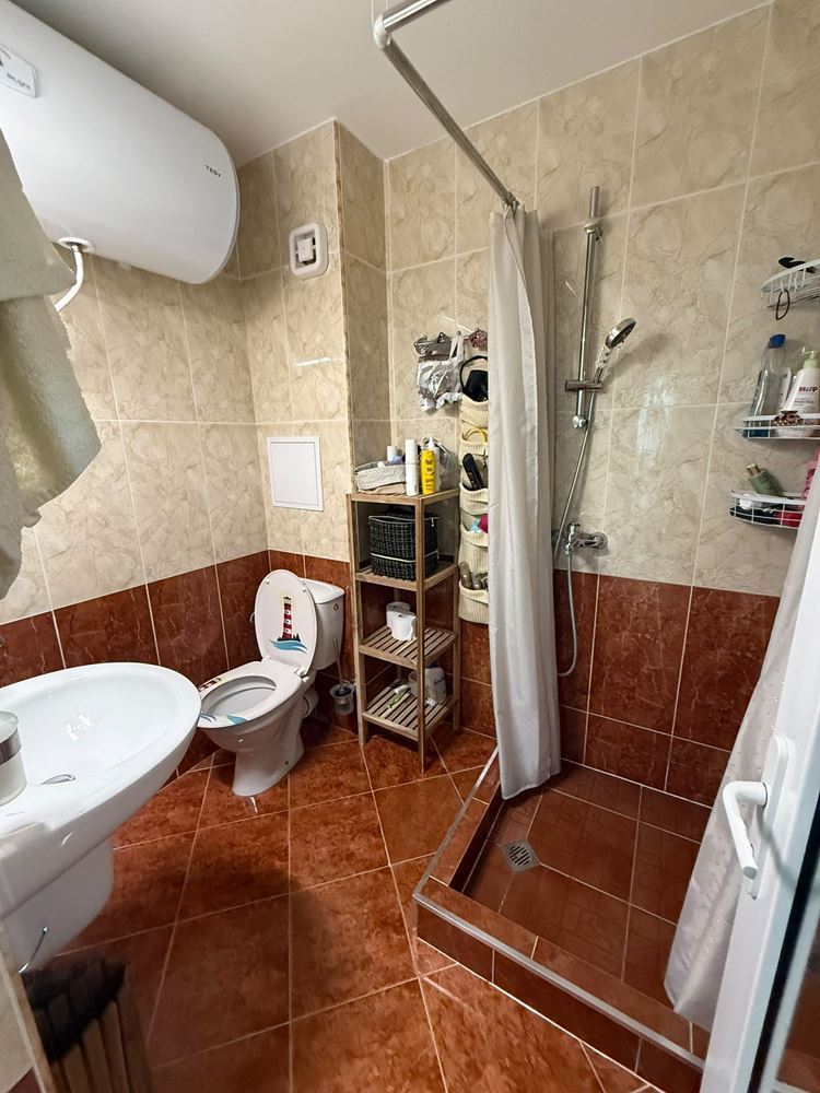 Direkter Meerblick – großzügige 2-Zimmer-Wohnung in erster Meereslinie in Pomorie
