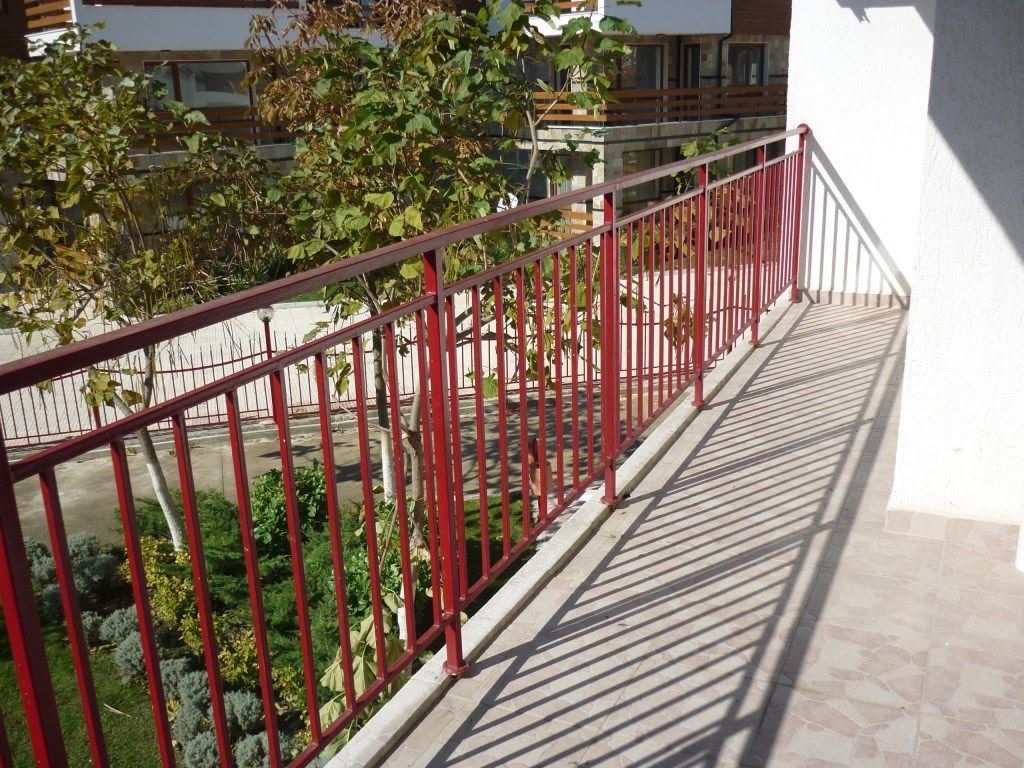 Möblierte Zwei-Zimmer-Wohnung direkt am Strand mit Meerblick in Elenite