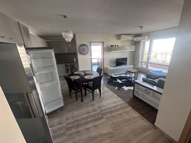 Penthouse mit Panoramameerblick und privatem Strandzugang in Sveti Vlas