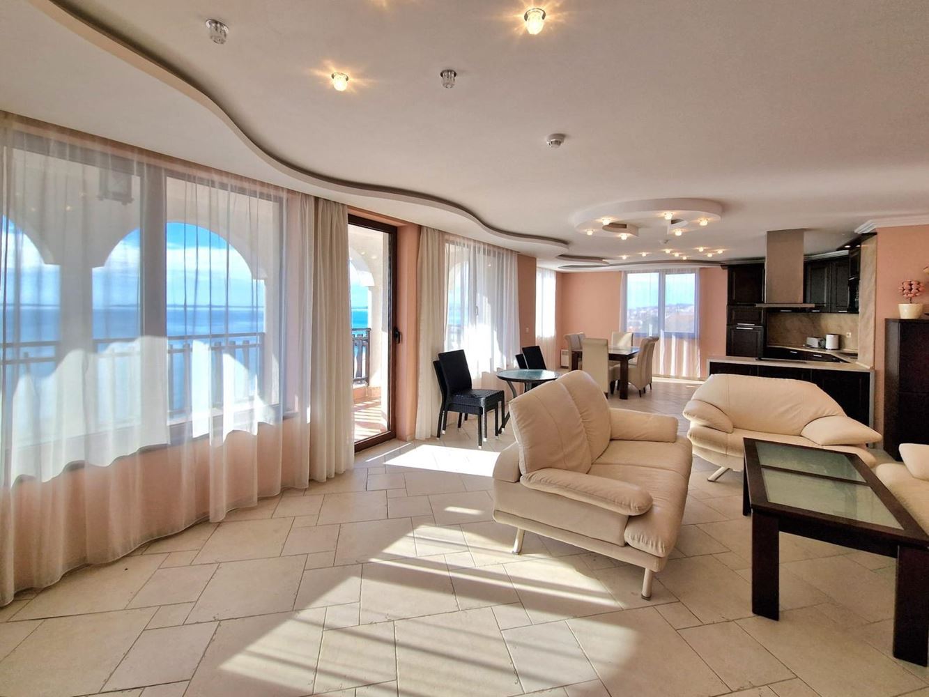 Meeresoase – 3-Zimmer-Wohnung mit beeindruckendem Meerblick in Sveti Vlas