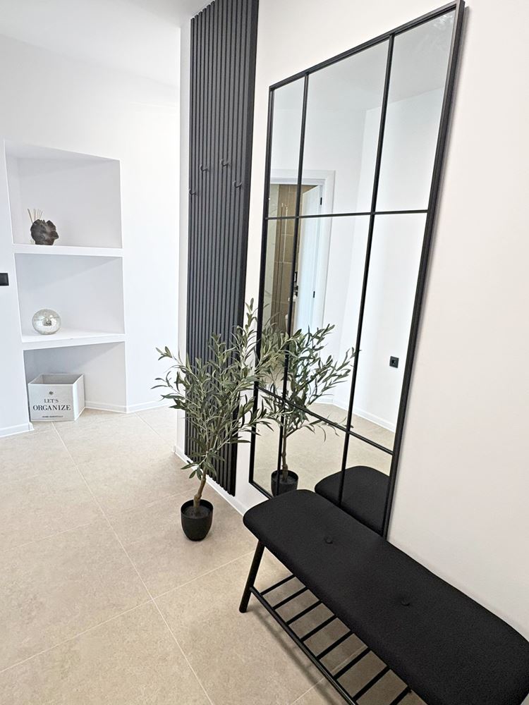 Zwei unabhängige Wohneinheiten mit Meerblick im Zentrum von Sveti Vlas – Designer-Interieur und eigener Parkplatz