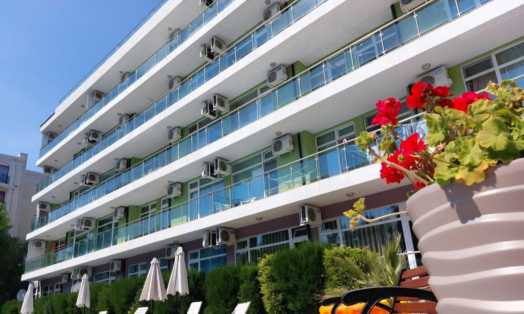 2-Zimmer-Wohnung in einer modernen Anlage im Herzen von Sonnenstrand – ausgezeichnete Investition und bezugsfertige Immobilie am Meer