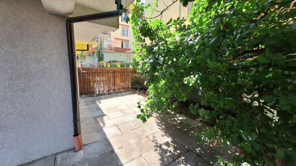 Keine Instandhaltungsgebühr – Studio im Erdgeschoss mit eigenem Garten 200 m vom Südstrand in Ravda entfernt