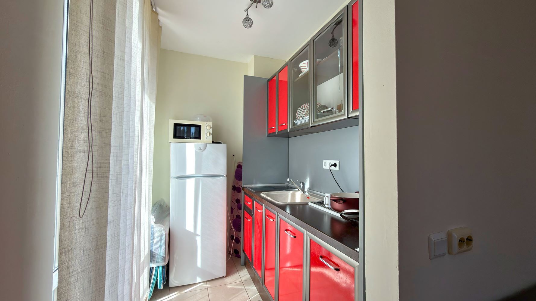 Geräumiges Studio mit Terrasse in einem modernen Komplex am Sonnenstrand – Komfort und Unterhaltung nur wenige Gehminuten vom Meer entfernt