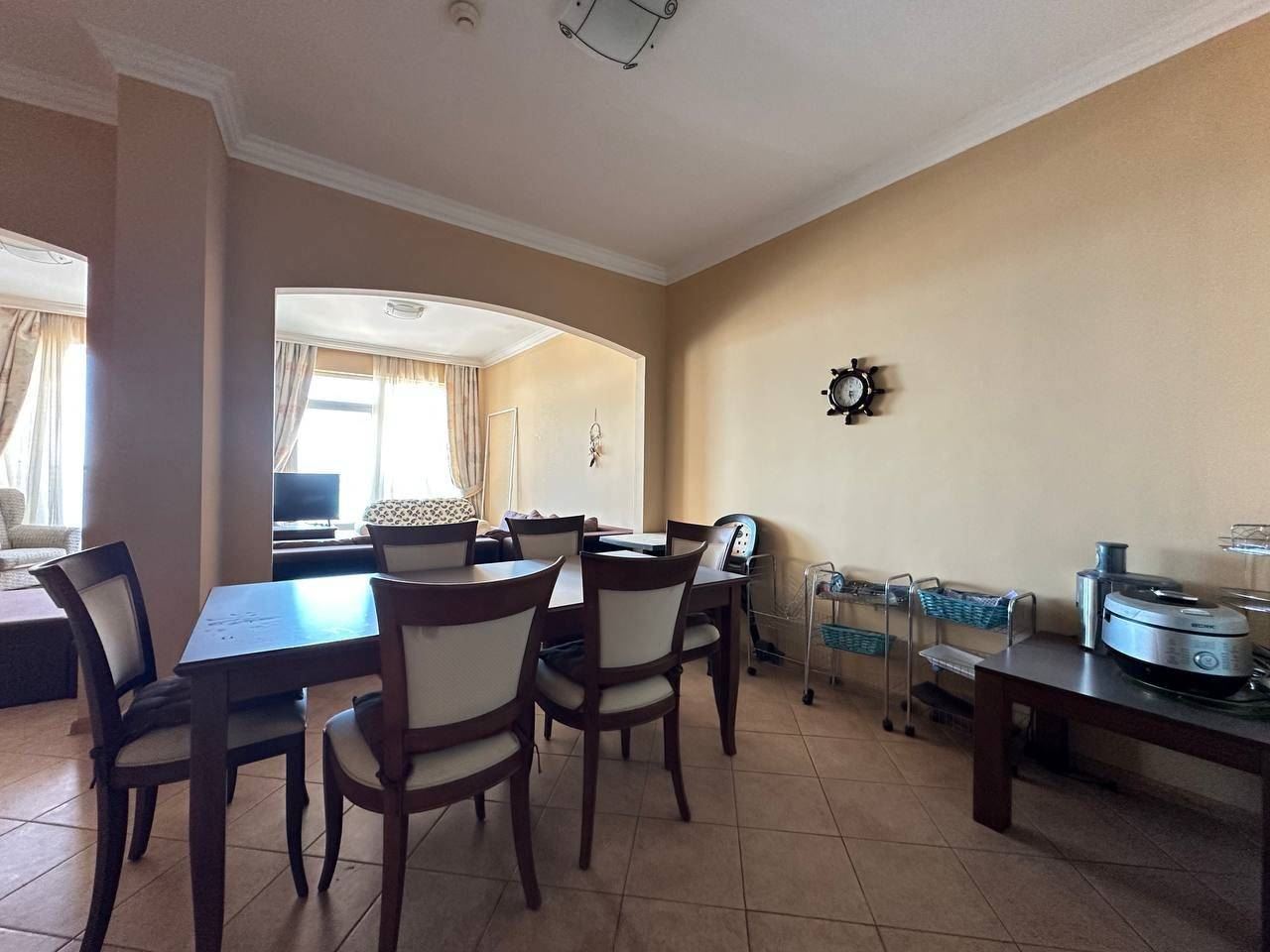 Geräumige Wohnung mit Meerblick in erster Meereslinie in Pomorie – Ferienimmobilie mit dem Gefühl eines luxuriösen Resorts