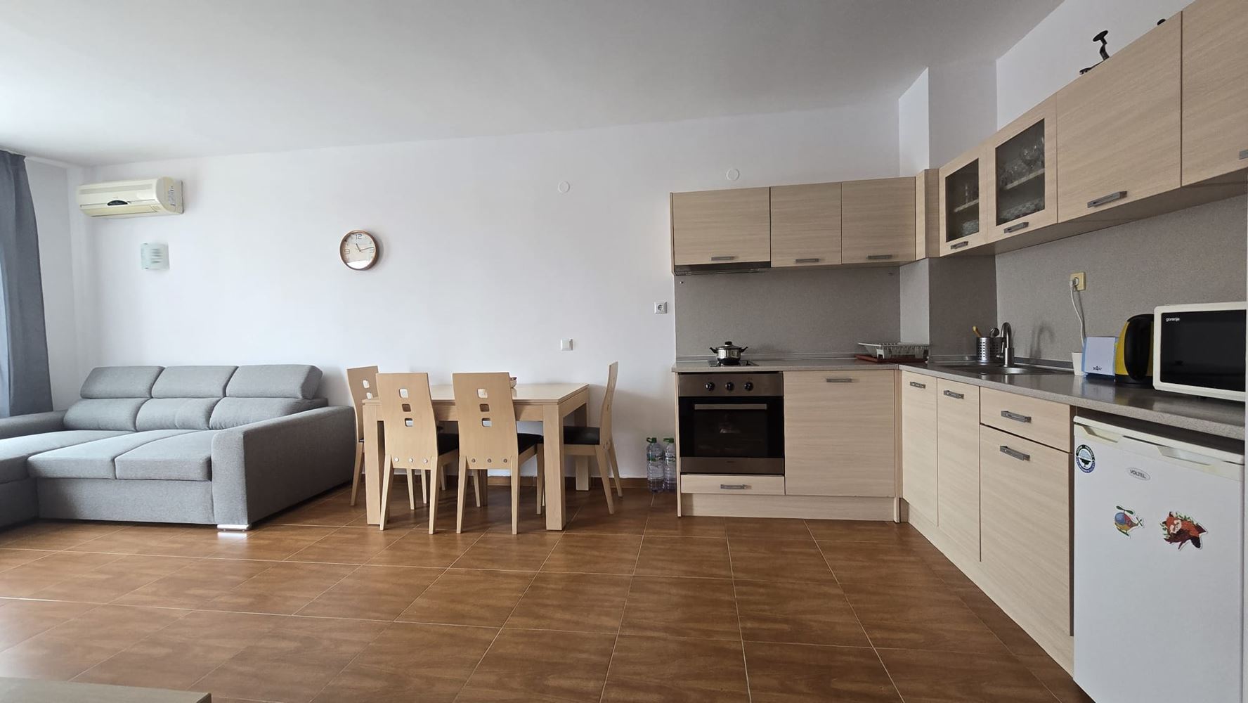 Zweizimmerwohnung mit Poolblick in Sveti Vlas – nur wenige Meter vom Meer entfernt