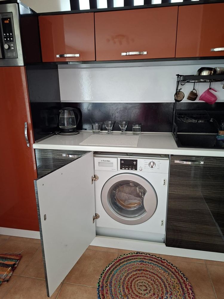 Geräumiges und vollständig möbliertes Studio in Pomorie – nur 300 Meter vom Meer entfernt