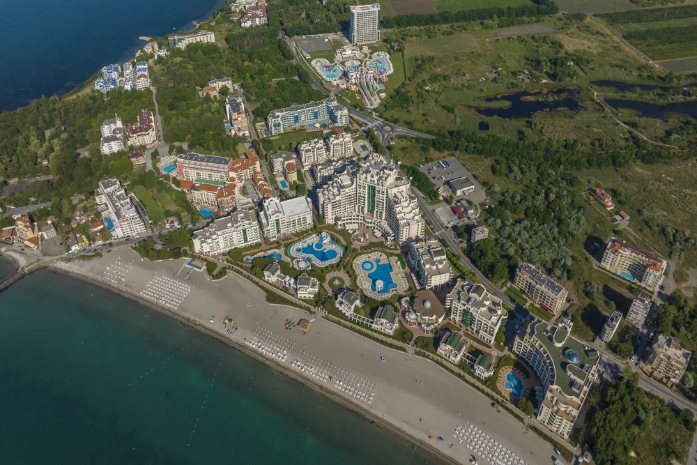 Luxuriöse Zweizimmerwohnung in erster Meereslinie in Pomorie – Komfort und maritimes Ambiente