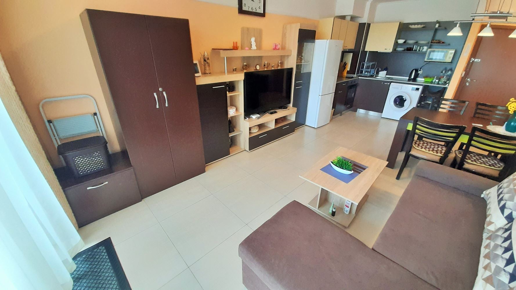 Zweizimmerwohnung in Sunny Beach mit reicher Infrastruktur und ausgezeichneter Lage
