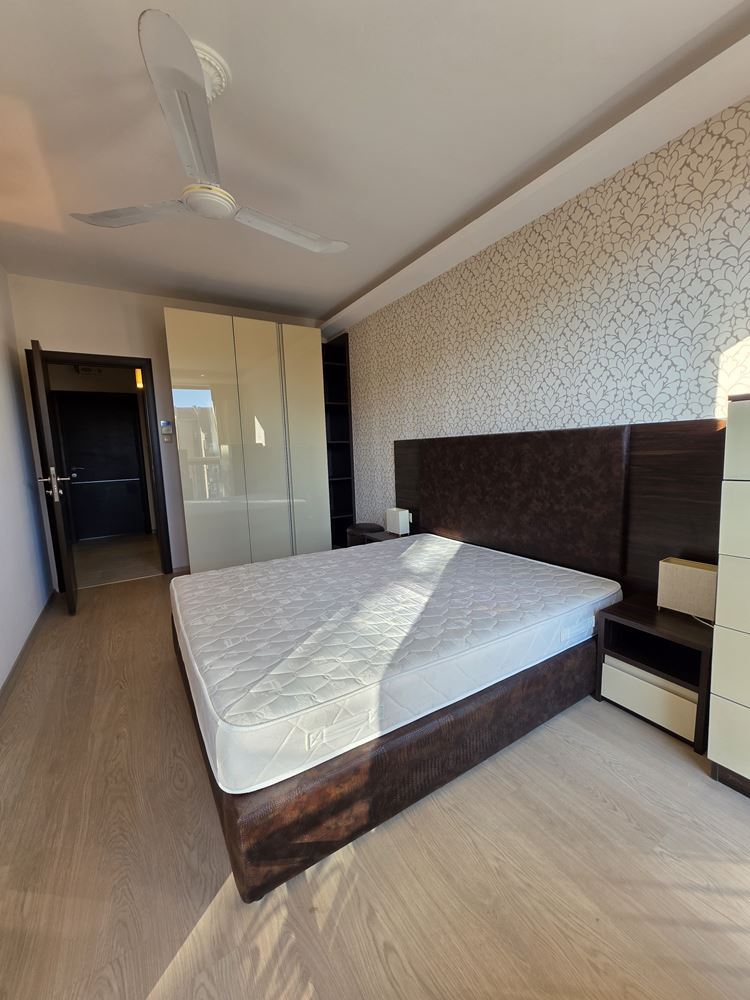 Herrliche Wohnung mit einem Schlafzimmer in einer Anlage in Sonnenstrand – Blick auf den Pool; Stil und Komfort
