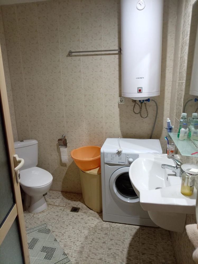 Geräumige 2-Zimmer-Wohnung mit Poolblick in Sonnenstrand