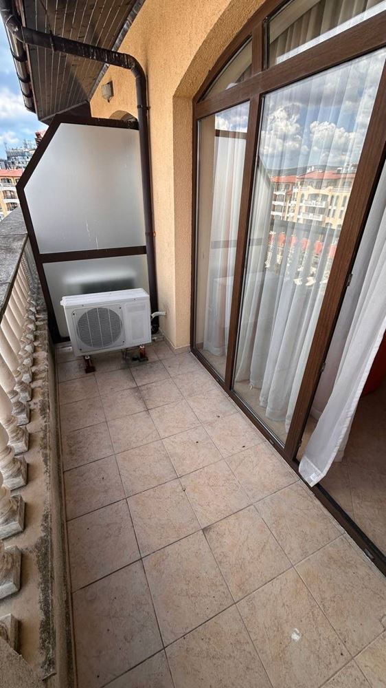 Panorama-2-Zimmer-Wohnung in einer Anlage mit Pools, SPA und einem riesigen grünen Garten in Sonnenstrand