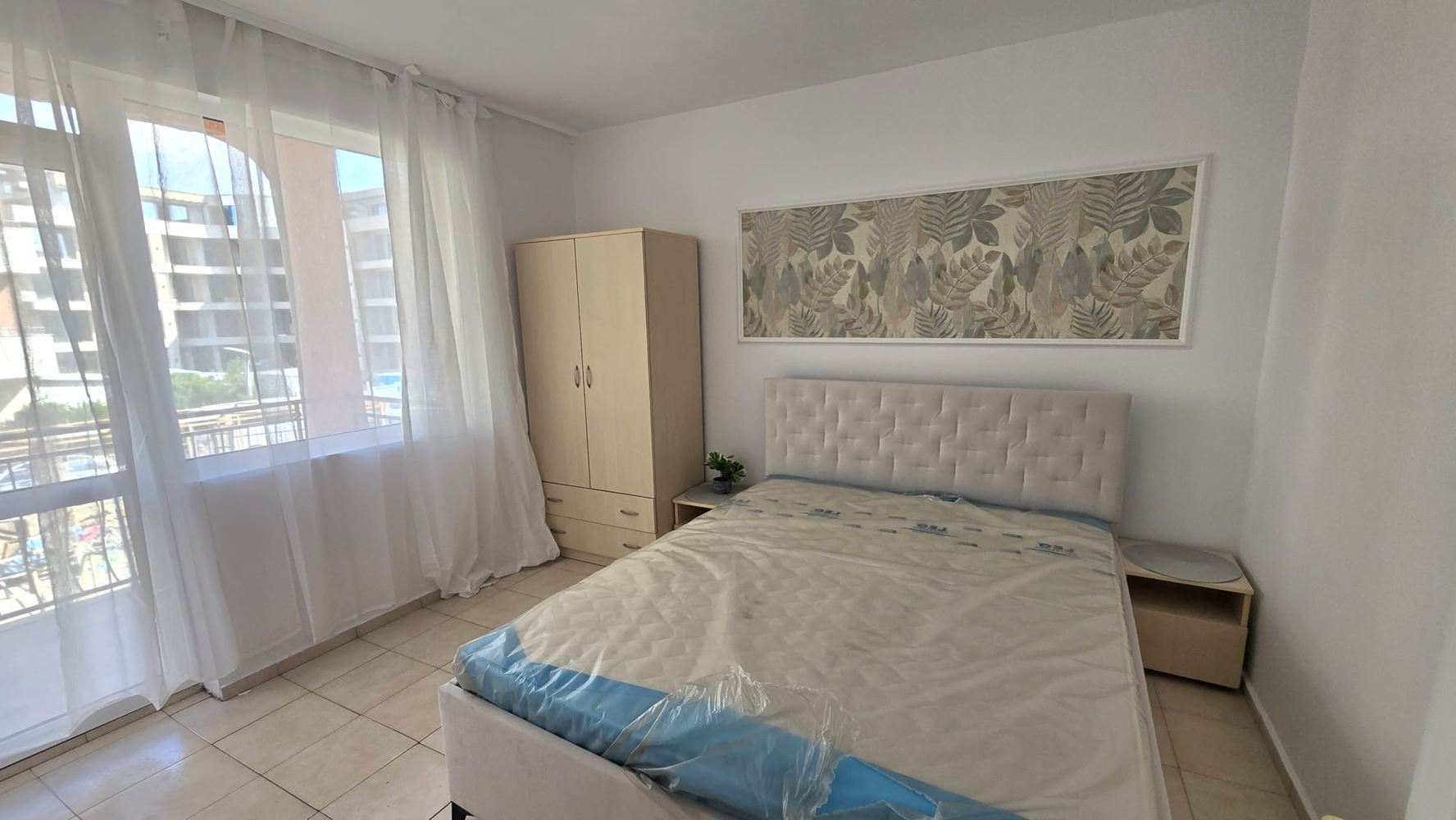 Drei-Zimmer-Wohnung mit Südausrichtung und Blick auf den Pool in Sonnenstrand