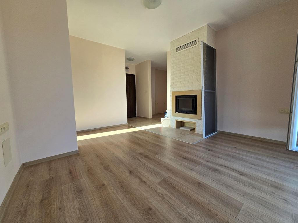 Neue Wohnung mit einem Schlafzimmer in Pomorie – renoviert, bereit zur Möblierung, mit geräumigem Balkon und Grill