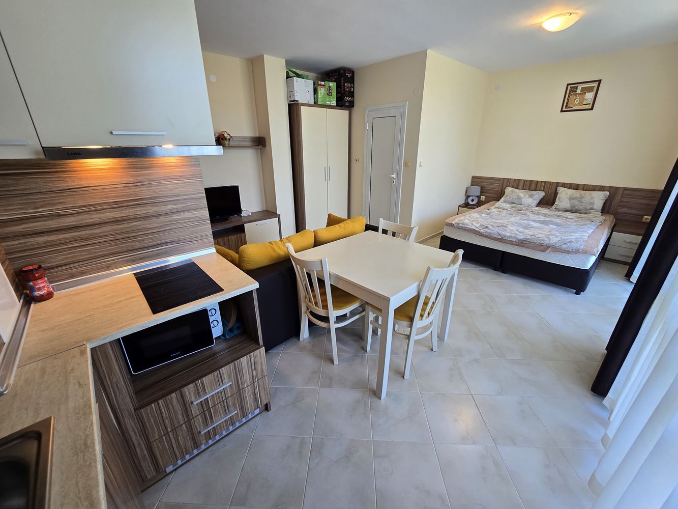 Sonnenstrand – Geräumiges Studio mit hervorragendem Potenzial zur Umgestaltung in eine kleine Wohnung mit einem Schlafzimmer