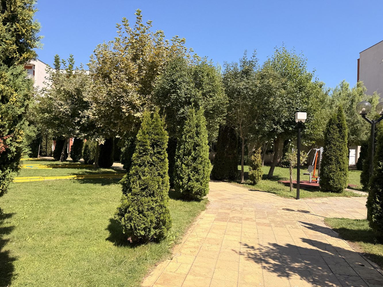 Gemütliche 2-Zimmer-Wohnung in Sonnenstrand – schöner Blick auf den Pool und eine ausgezeichnete Anlage für Erholung und Investition