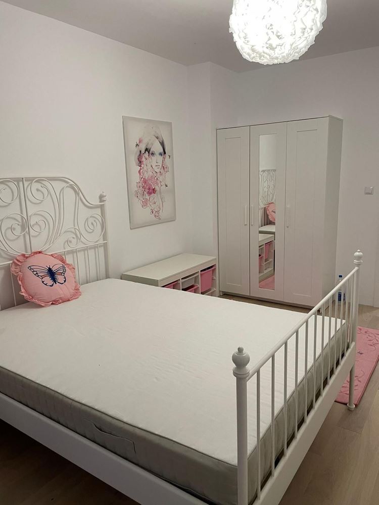 Geräumige Fünfzimmerwohnung mit Meerpanorama in Pomorie – Komfort, Stil und Funktionalität für eine große Familie