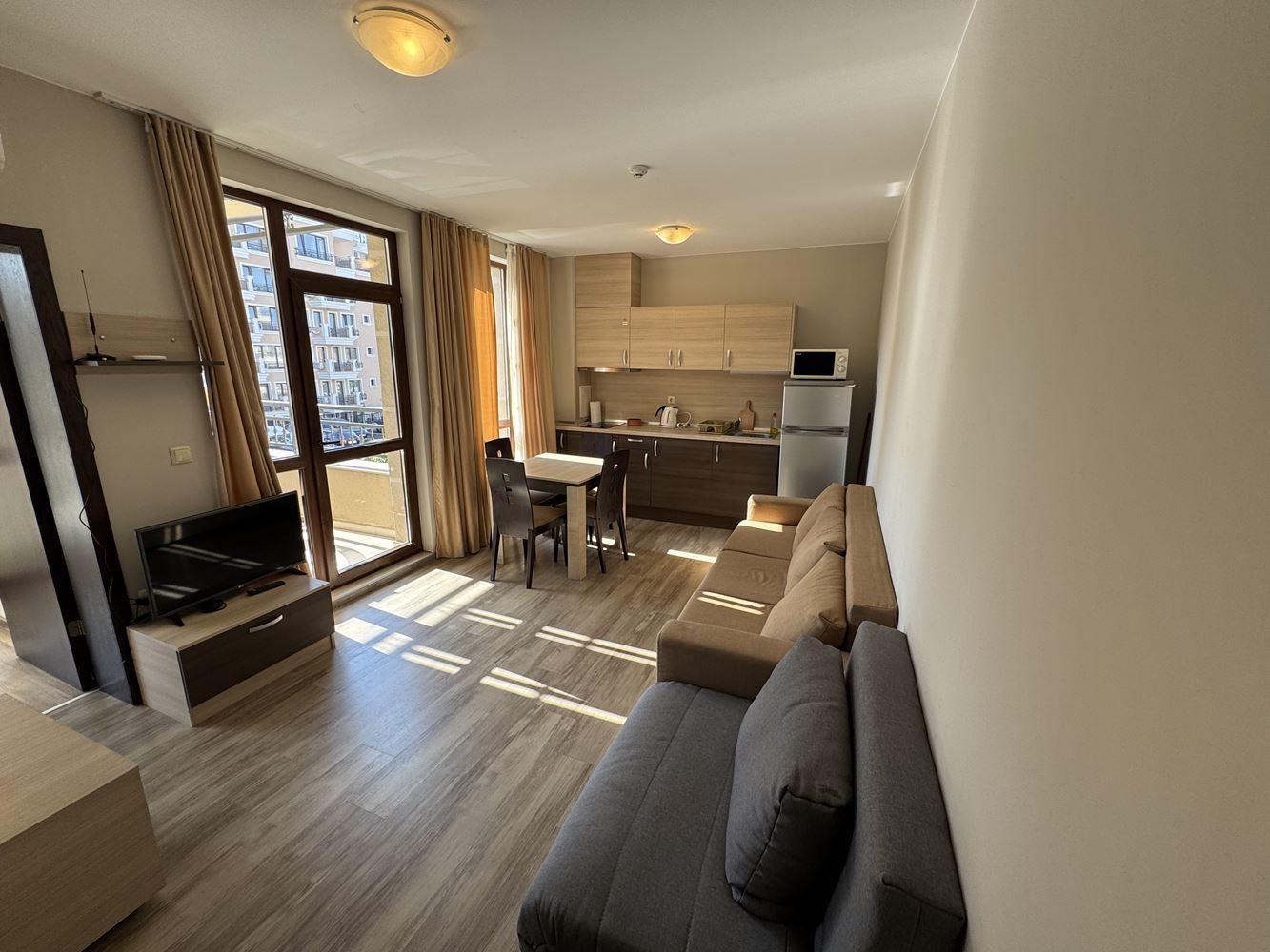 Wohnung mit einem Schlafzimmer in einer modernen Wohnanlage in Sveti Vlas – gemütliche bezugsfertige Immobilie