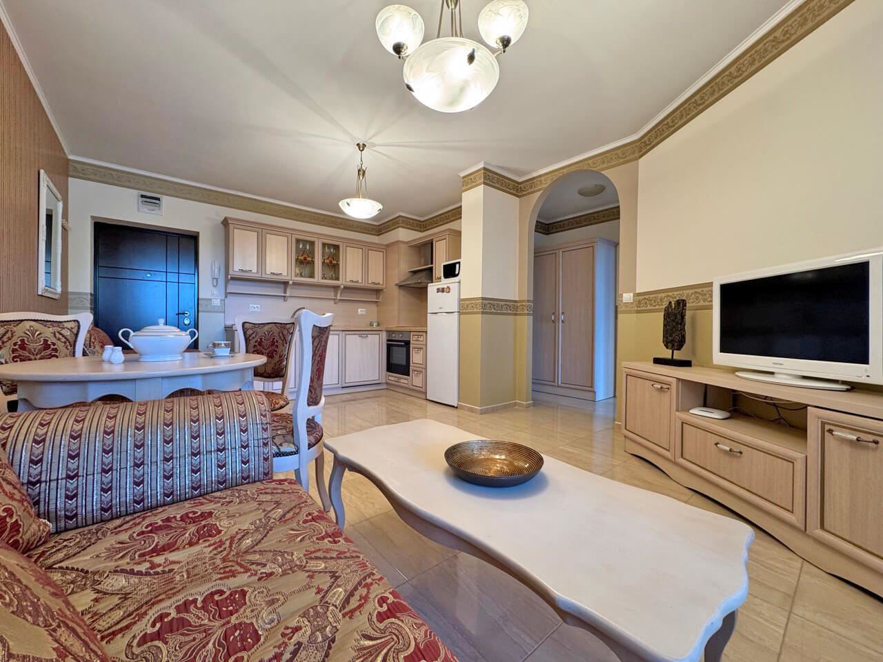 Luxuriöse Drei-Zimmer-Wohnung mit zwei Schlafzimmern in einer exklusiven Ganzjahresanlage in Nessebar