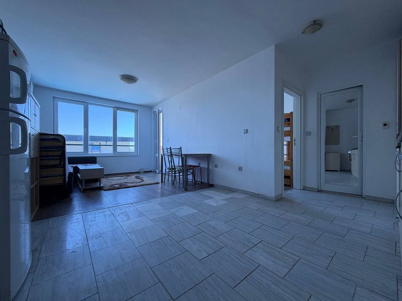 Wohnung mit einem Schlafzimmer in erster Meereslinie in Pomorie – Panoramablick auf das Meer und den Pool