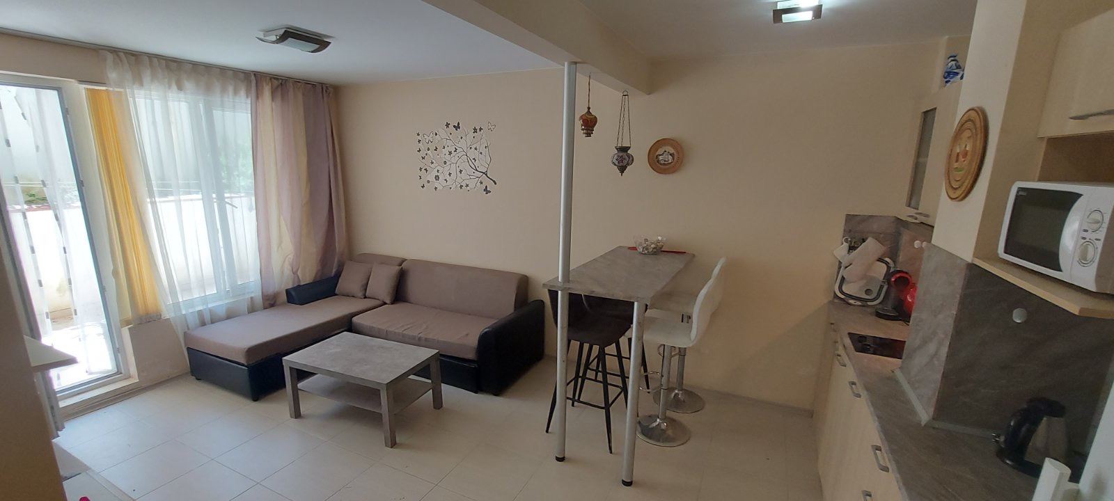 Gemütliches Apartment am Meer mit großzügiger Terrasse und niedriger Servicegebühr zwischen Sonnenstrand und Sveti Vlas