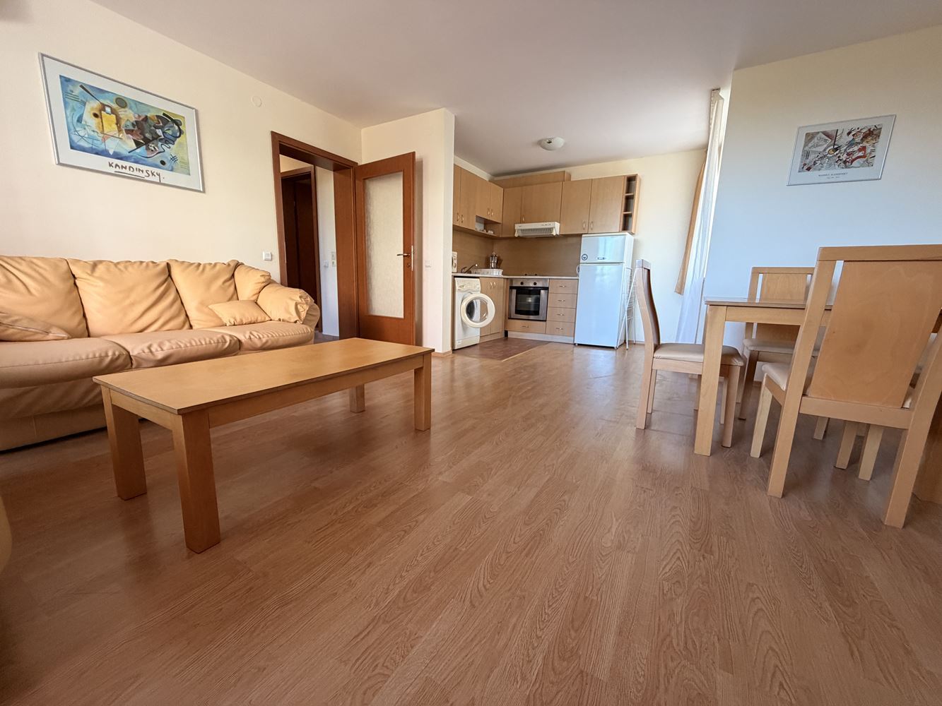 Absolute erste Meereslinie in Sveti Vlas! Geräumige Zweizimmerwohnung mit wunderschönem Meerblick