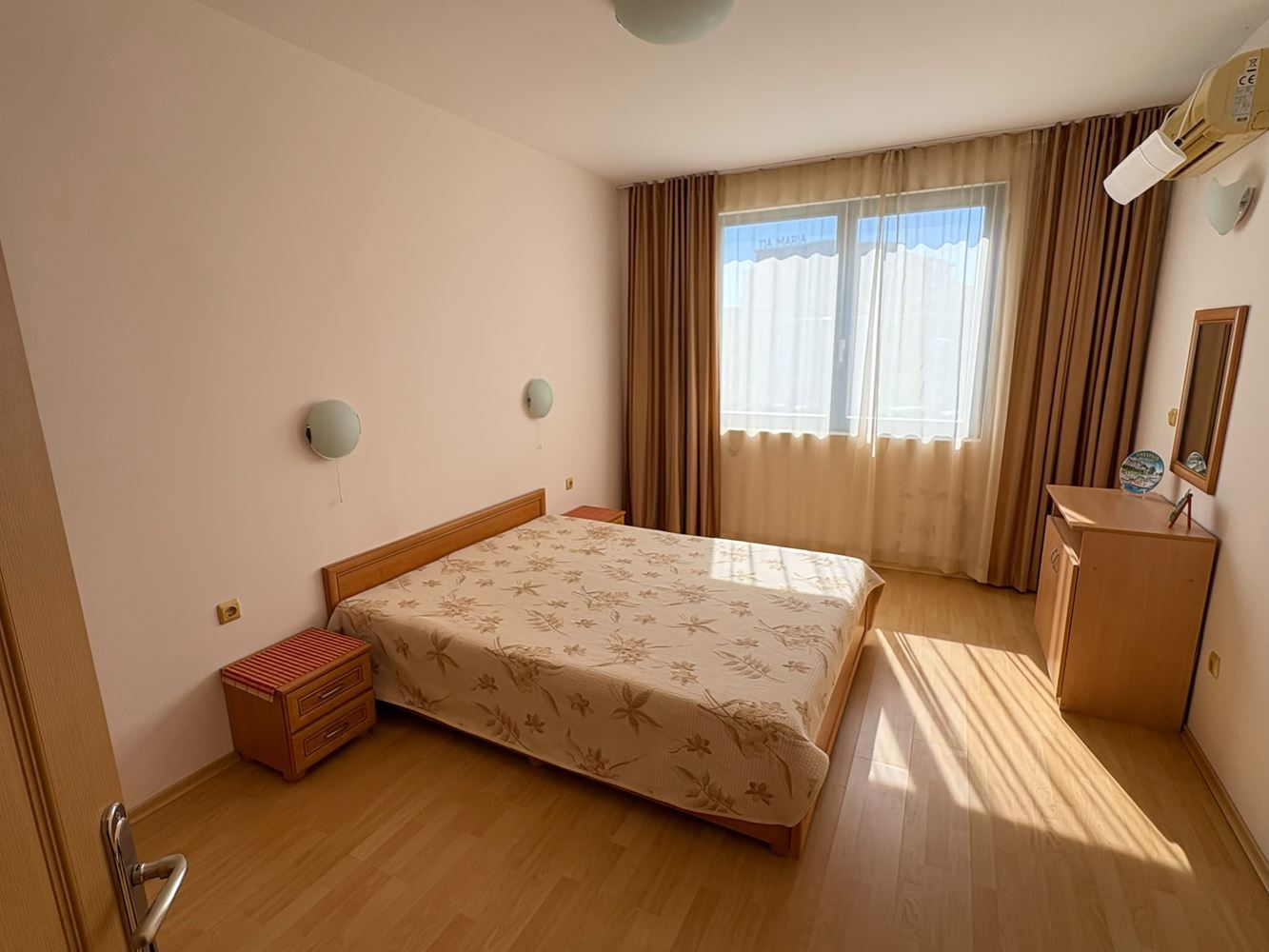 2-Zimmer-Wohnung in Sonnenstrand – Komfort in einer Anlage mit Swimmingpools und Wasserrutschen