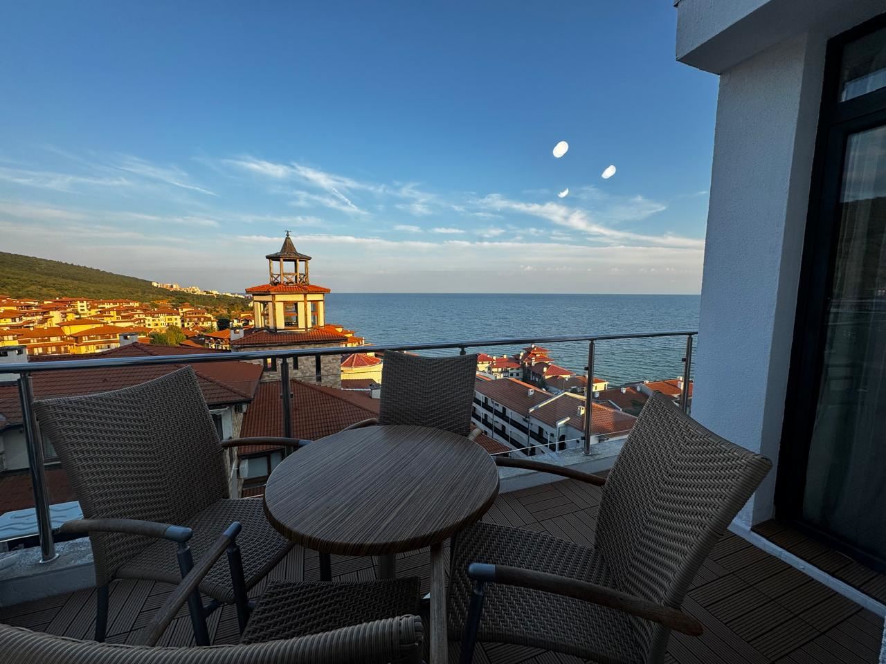 Studio mit Panoramablick auf das Meer, nur 50 Meter vom Strand entfernt in Sweti Wlas