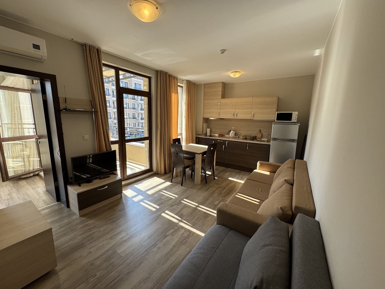 Wohnung mit einem Schlafzimmer in einer modernen Wohnanlage in Sveti Vlas – gemütliche bezugsfertige Immobilie